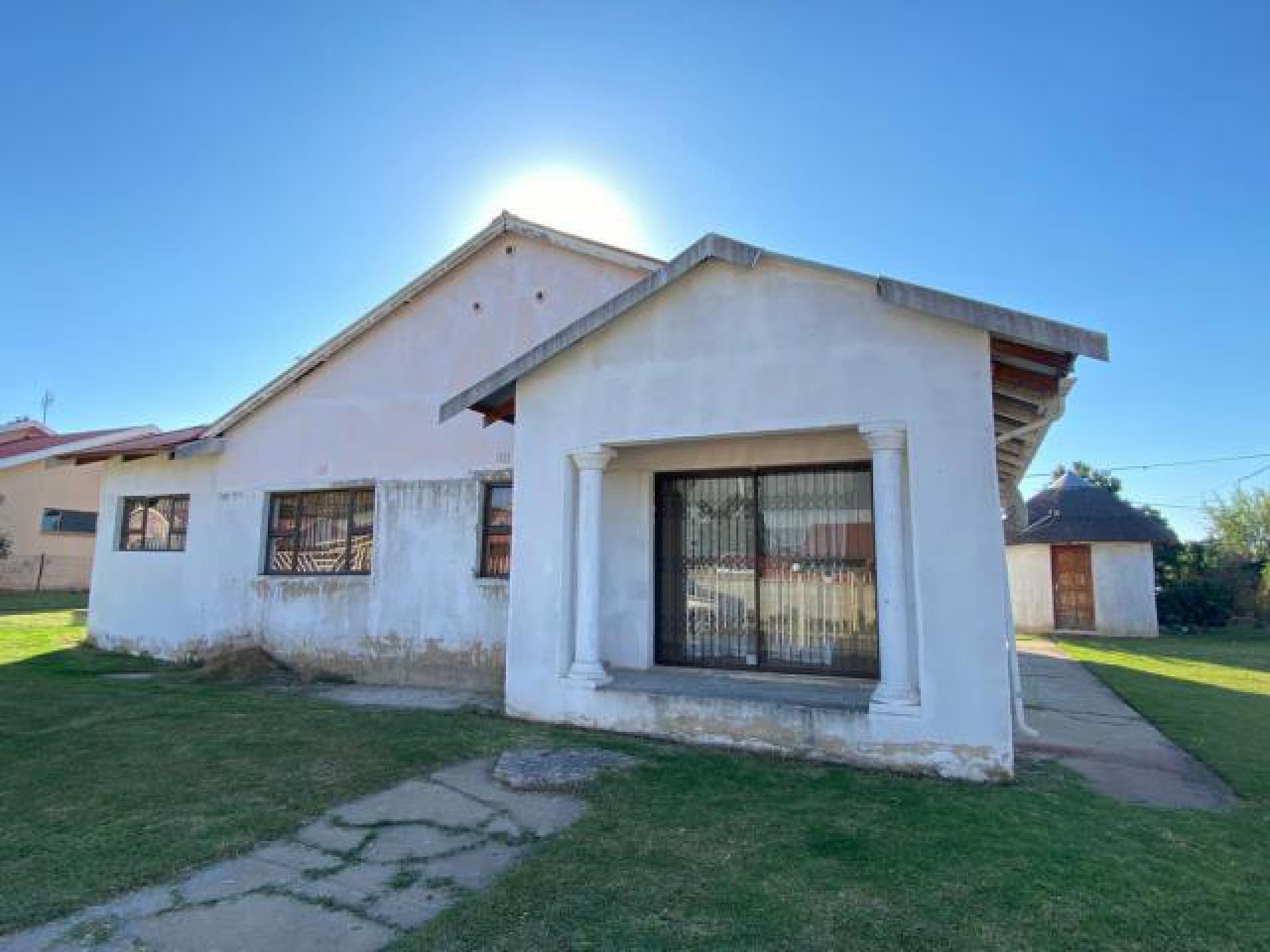 Front View of property in Ladysmith