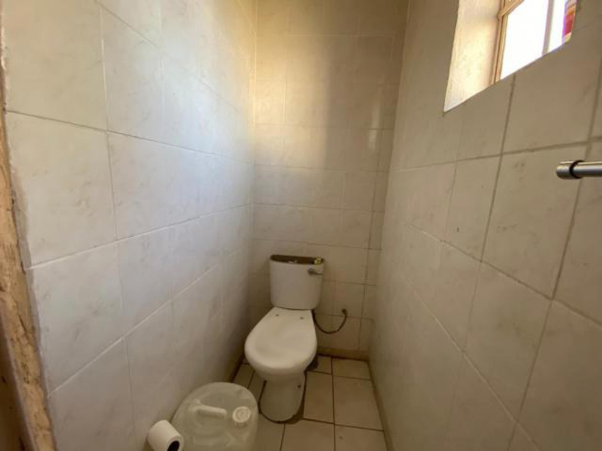 Bathroom 3+ of property in Ladysmith
