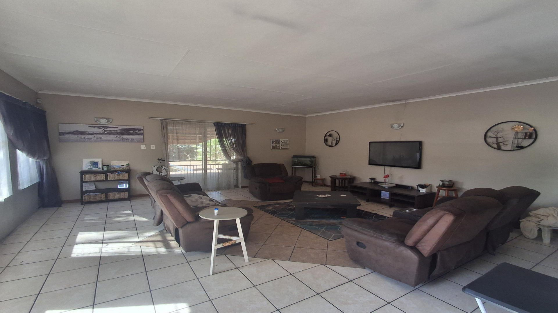 Lounges of property in Daspoort