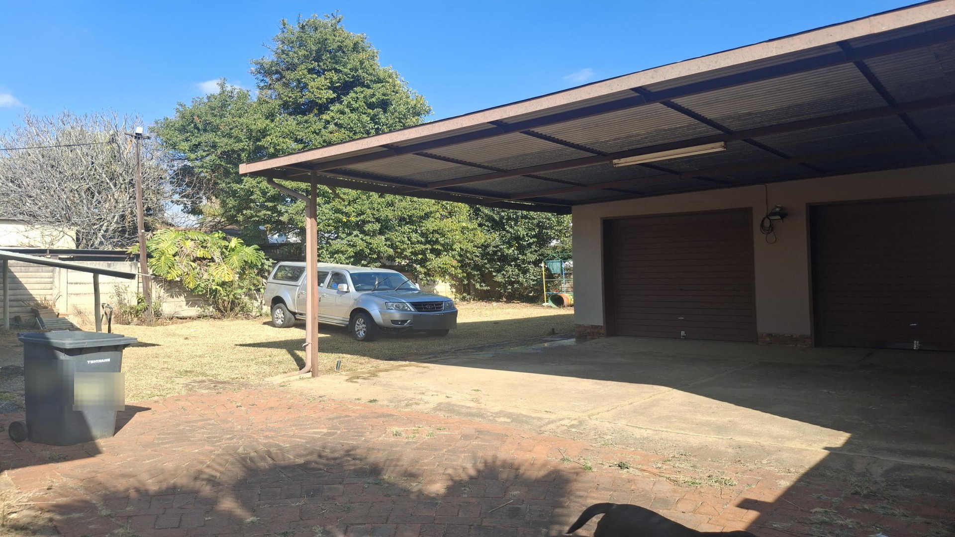 Garage of property in Daspoort