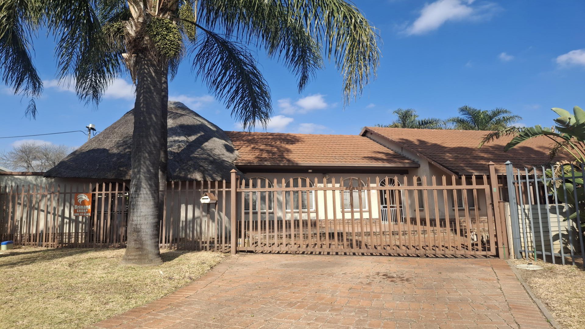 Front View of property in Daspoort