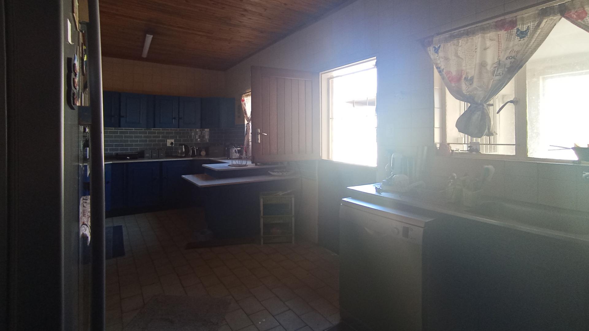 Kitchen - 22 square meters of property in Daspoort