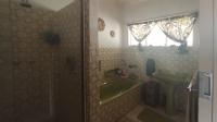 Bathroom 1 - 7 square meters of property in Daspoort