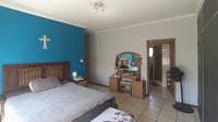 Main Bedroom - 22 square meters of property in Daspoort