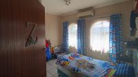 Bed Room 1 - 13 square meters of property in Daspoort