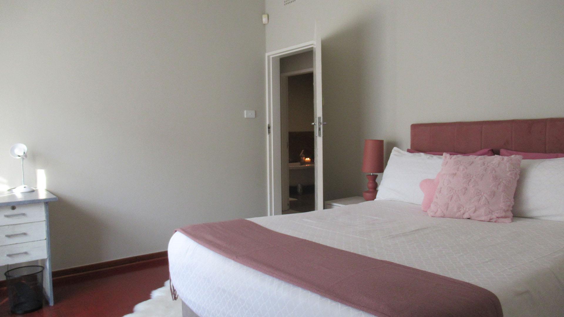 Bed Room 1 - 18 square meters of property in Blairgowrie