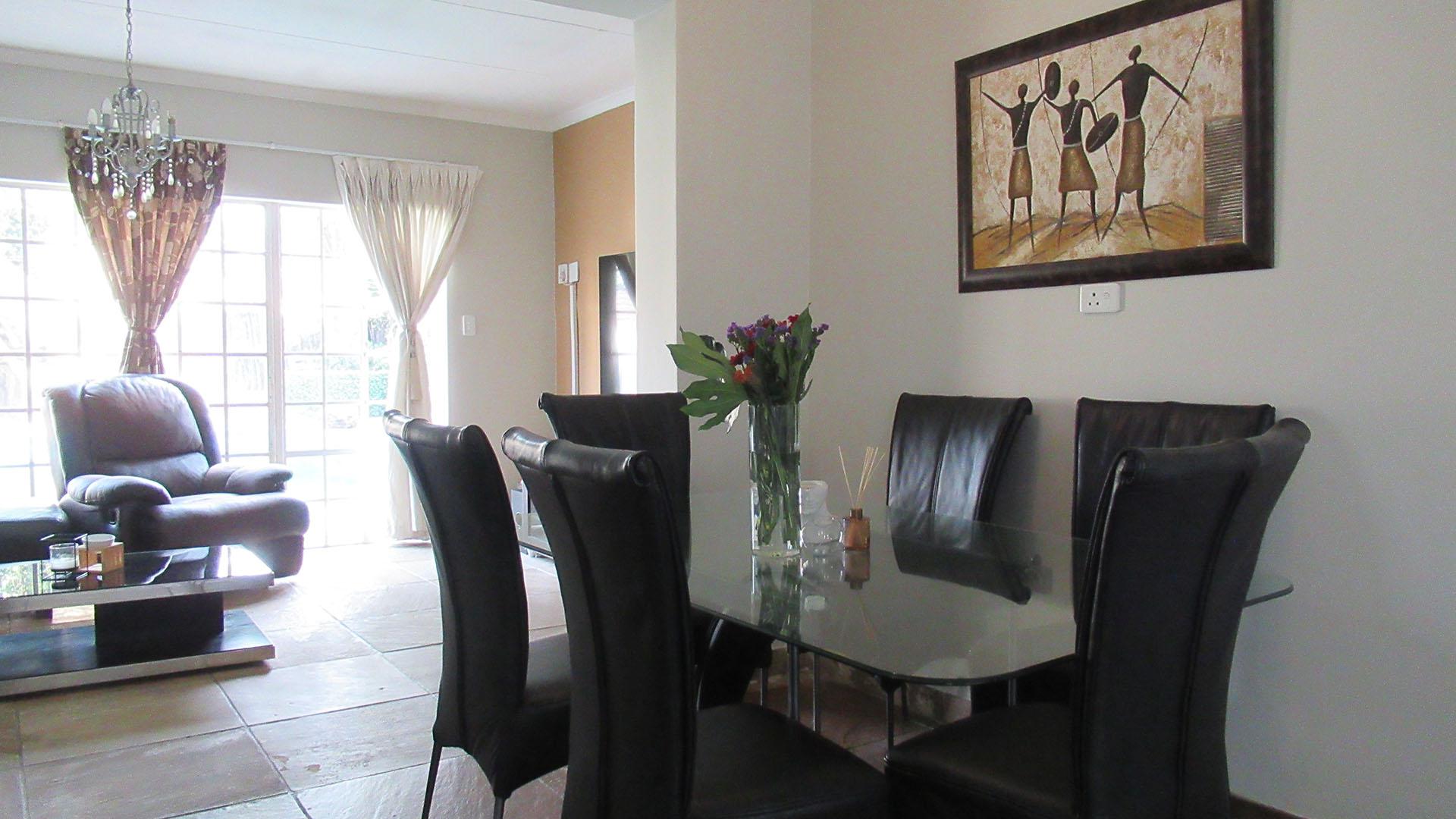 Dining Room - 9 square meters of property in Blairgowrie
