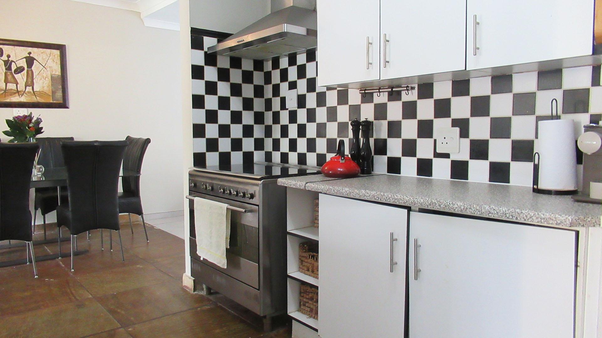 Kitchen - 22 square meters of property in Blairgowrie