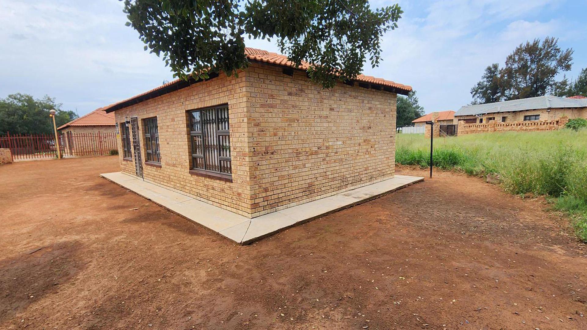 Front View of property in Stilfontein