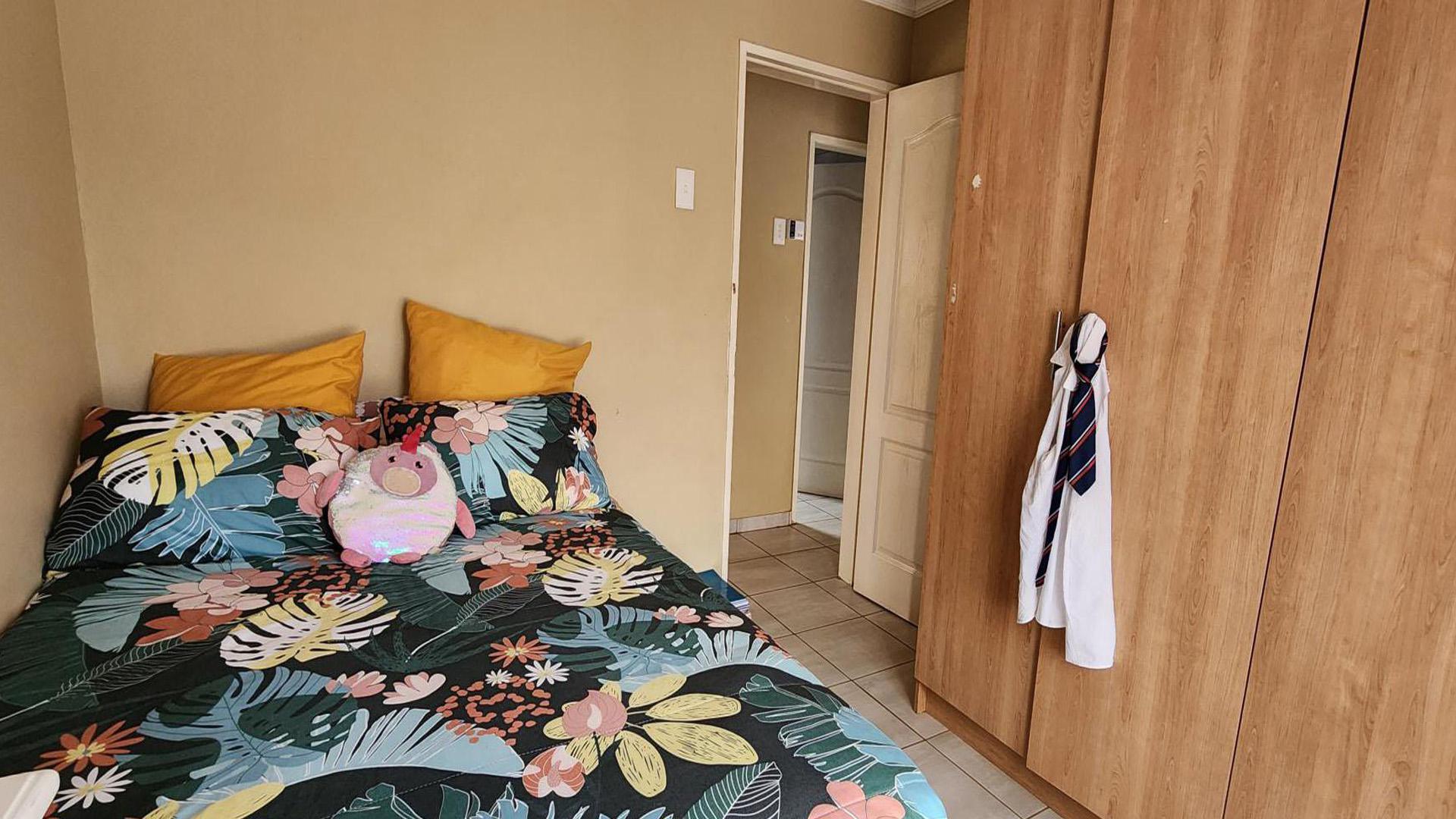 Bed Room 1 of property in Stilfontein