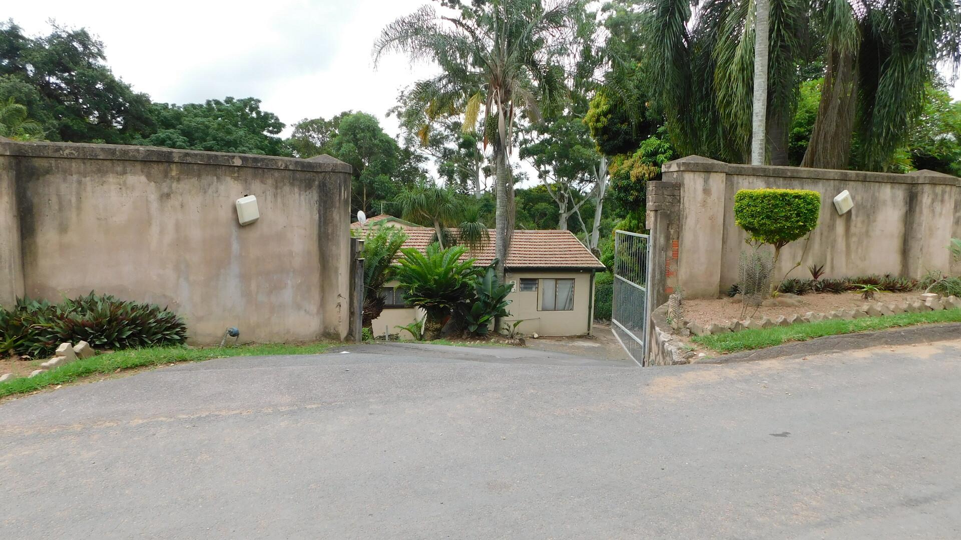 Front View of property in Berea West 