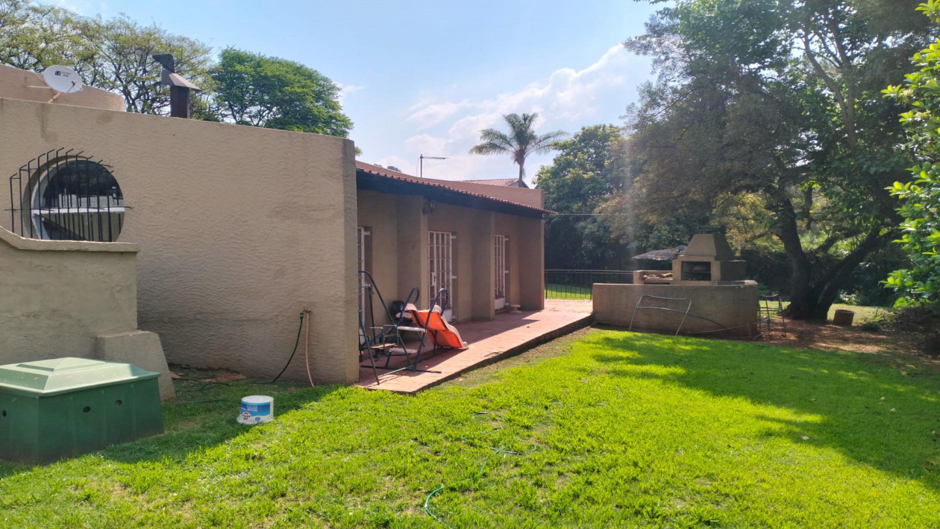 Braai Area of property in Florida Hills