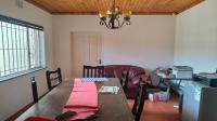 Dining Room - 16 square meters of property in Florida Hills