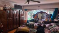 Bed Room 1 - 14 square meters of property in Florida Hills