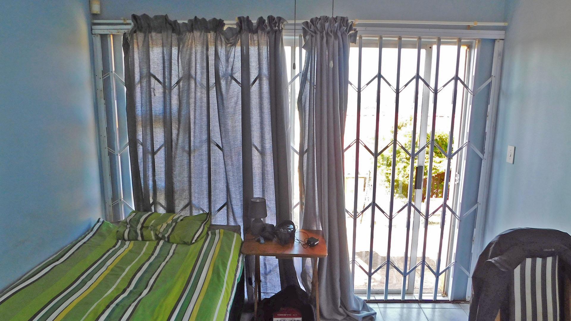 Bed Room 1 - 25 square meters of property in Wentworth 