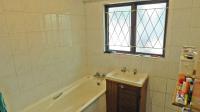 Bathroom 1 - 16 square meters of property in Wentworth 