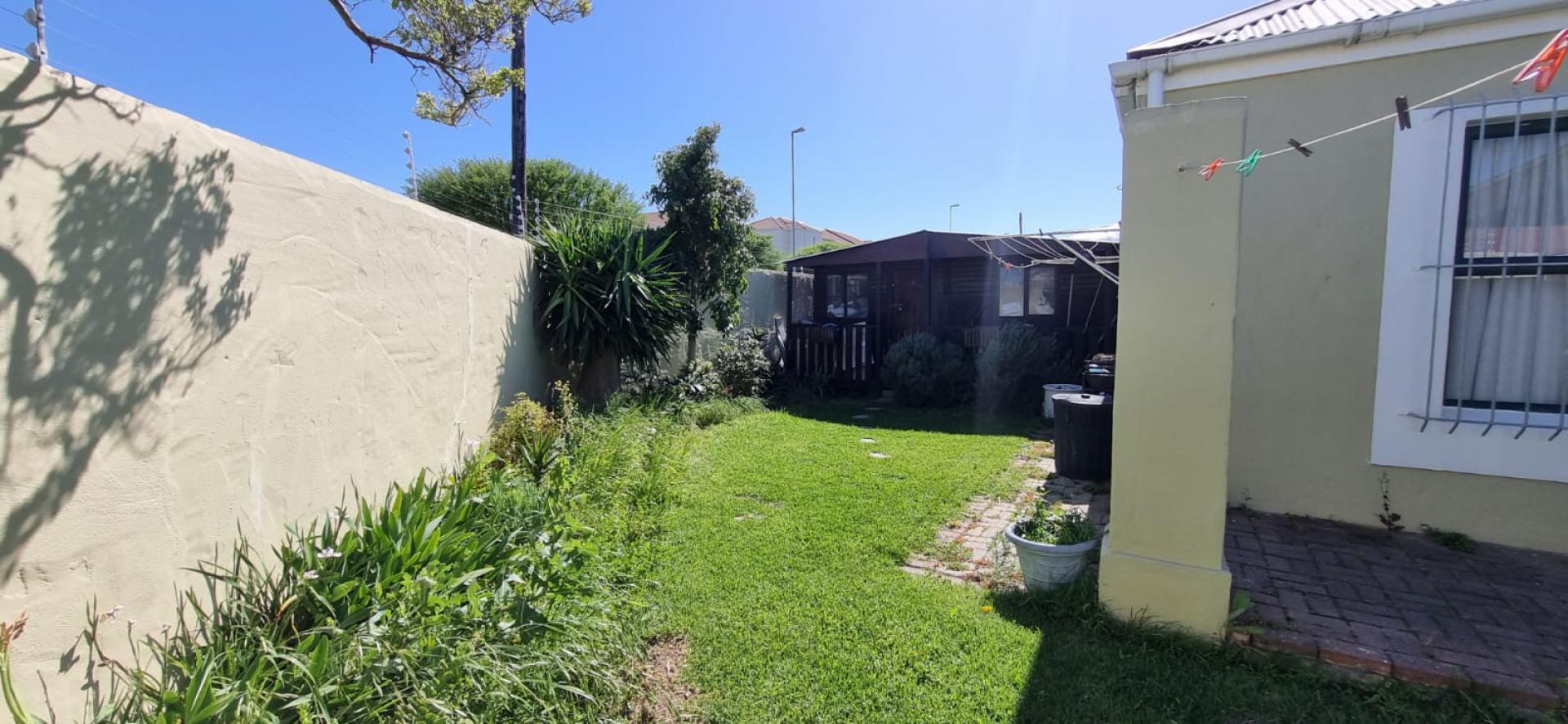 3 Bedroom House for Sale For Sale in Gordons Bay MR619995