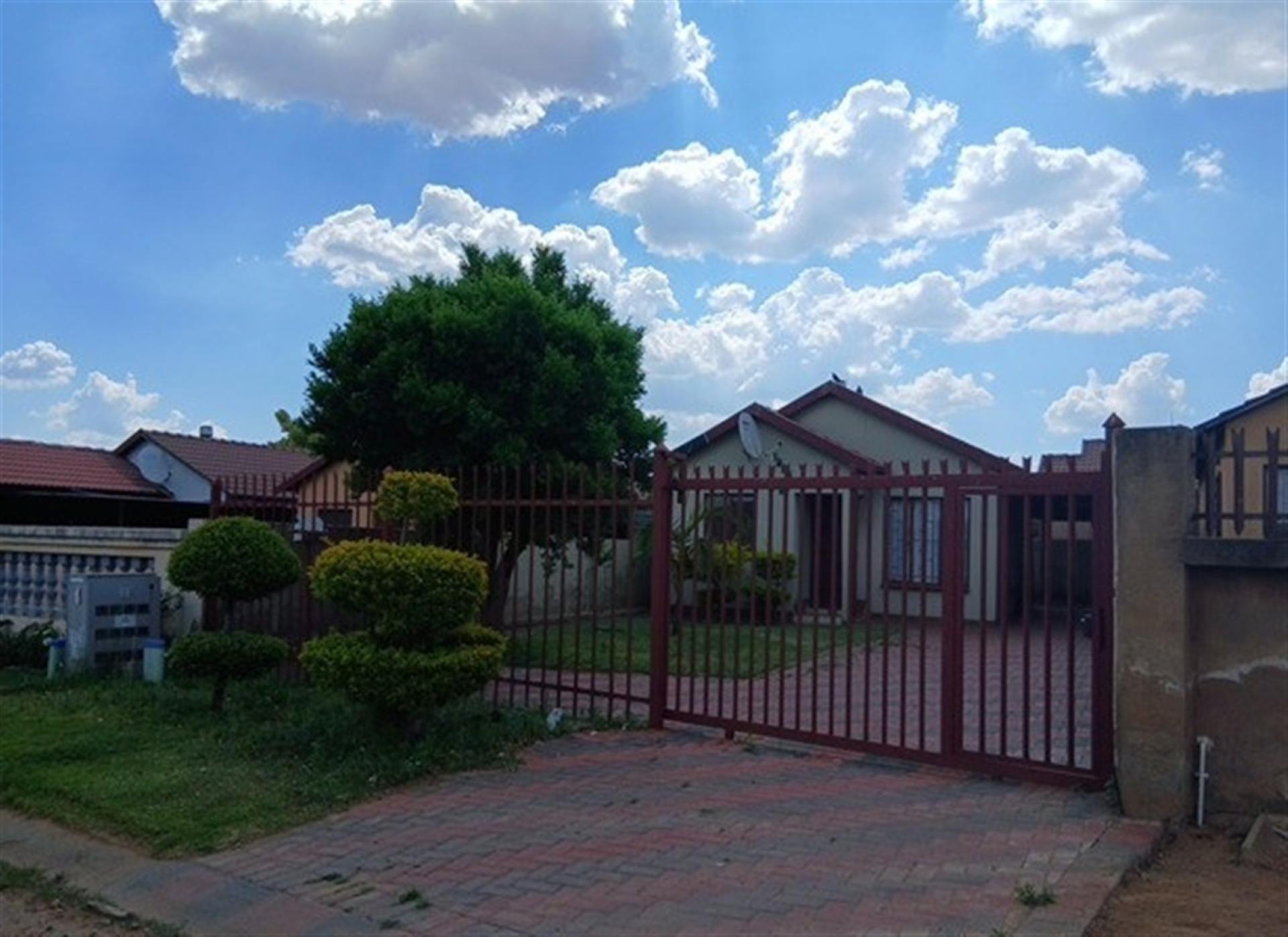 Front View of property in Soshanguve East