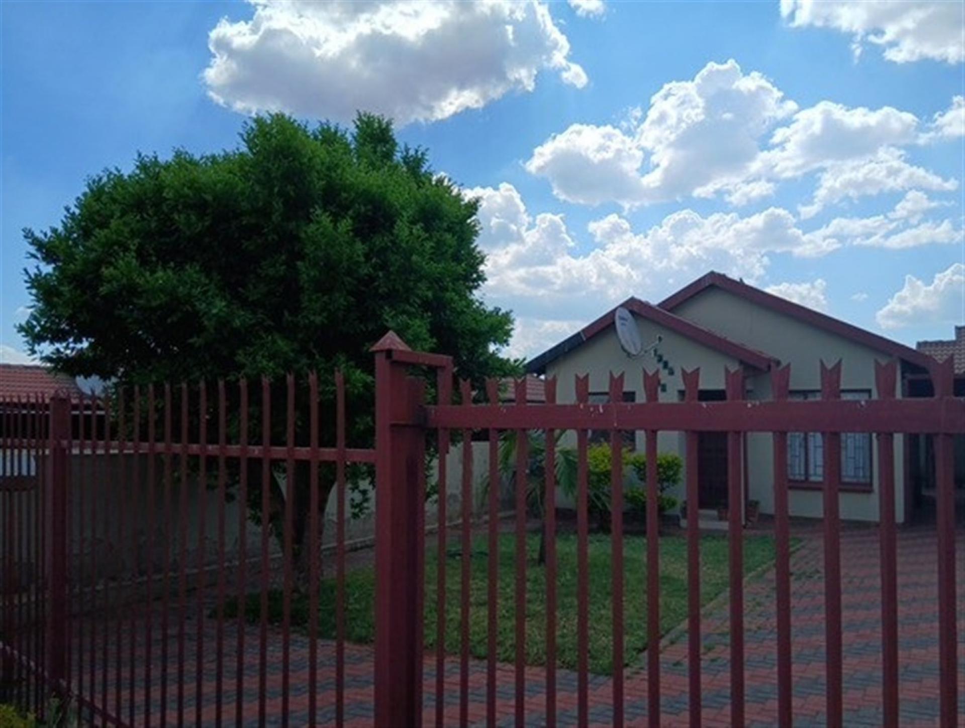Front View of property in Soshanguve East