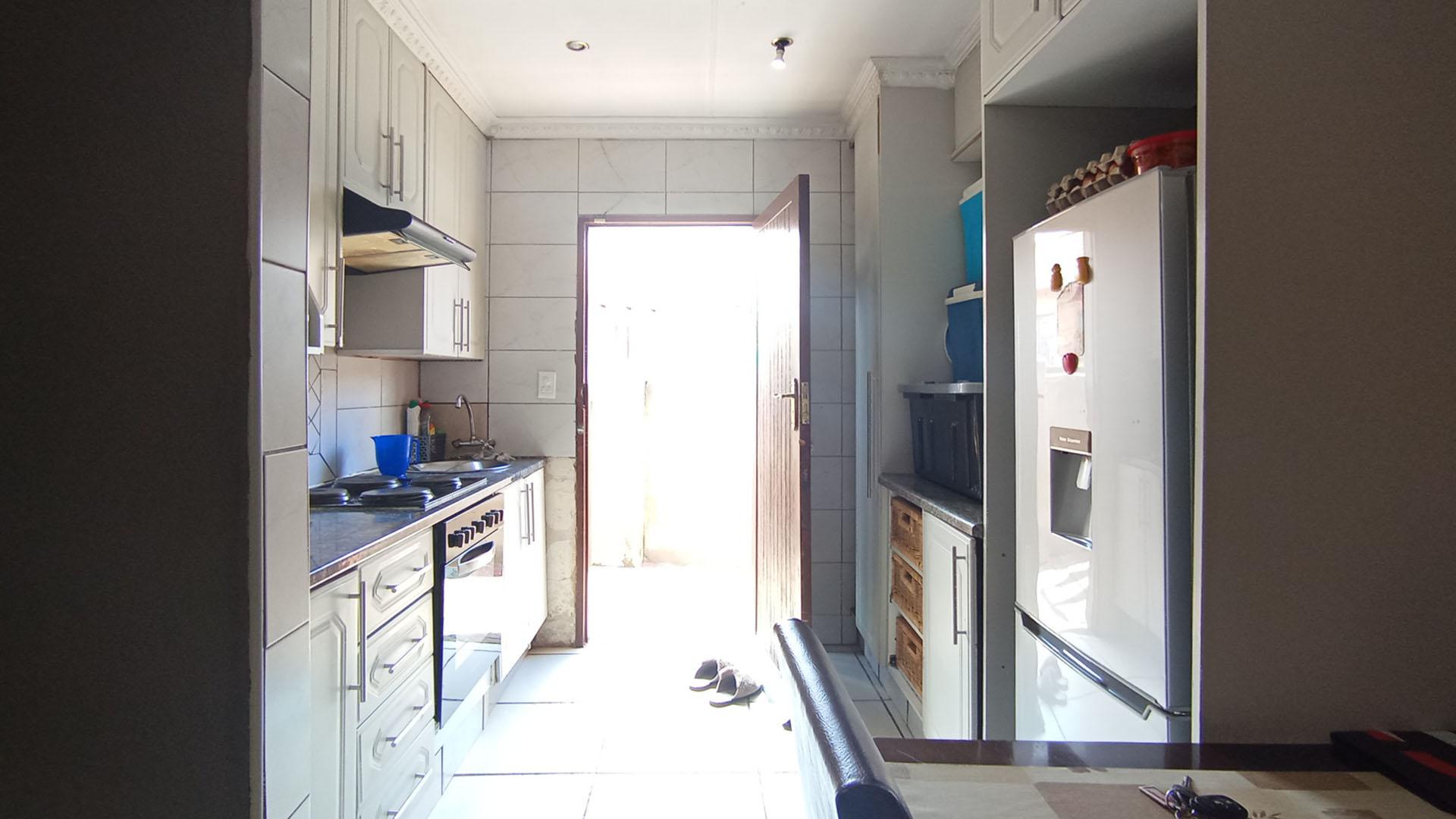 Kitchen of property in Clayville