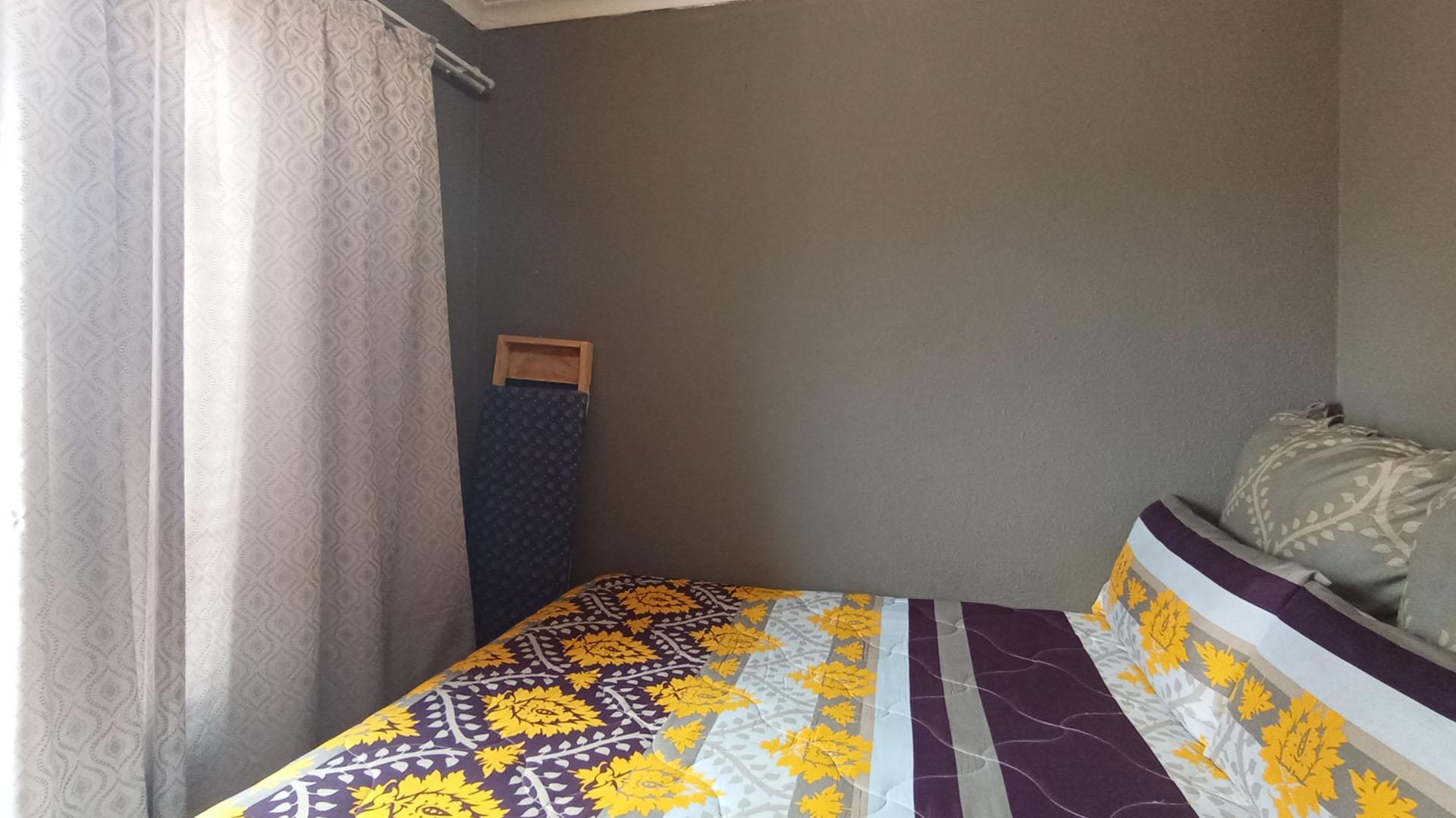 Bed Room 2 of property in Clayville