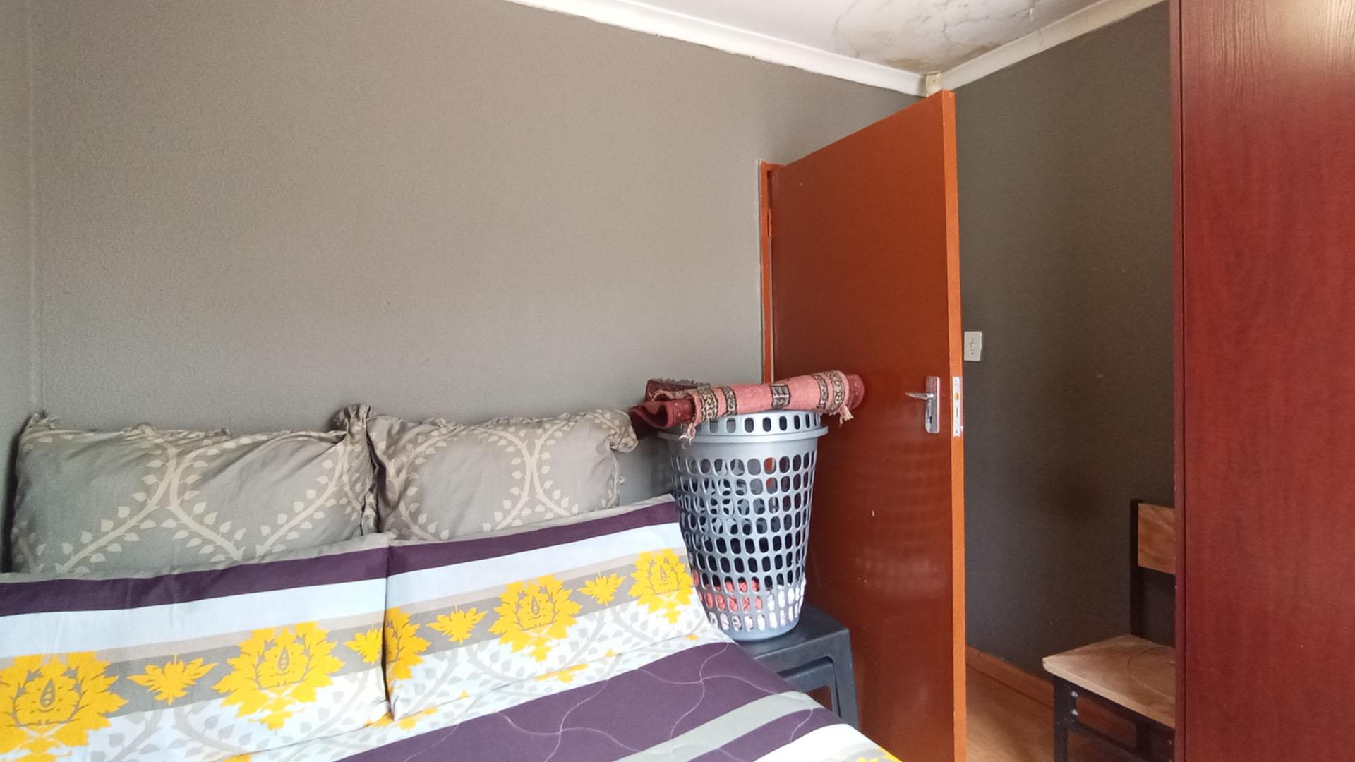 Bed Room 2 of property in Clayville