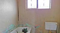 Bathroom 1 - 4 square meters of property in Hilltop Gardens