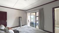 Main Bedroom - 21 square meters of property in Kengies