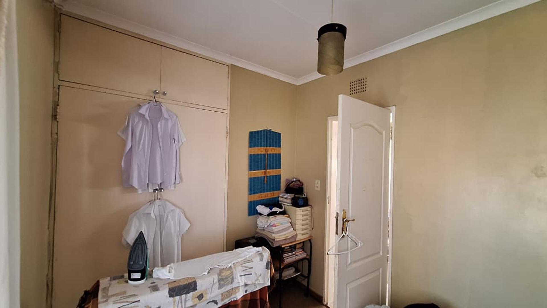 Bed Room 2 - 12 square meters of property in Witpoortjie