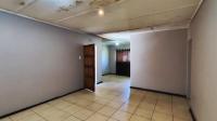 Lounges - 22 square meters of property in Vanderbijlpark