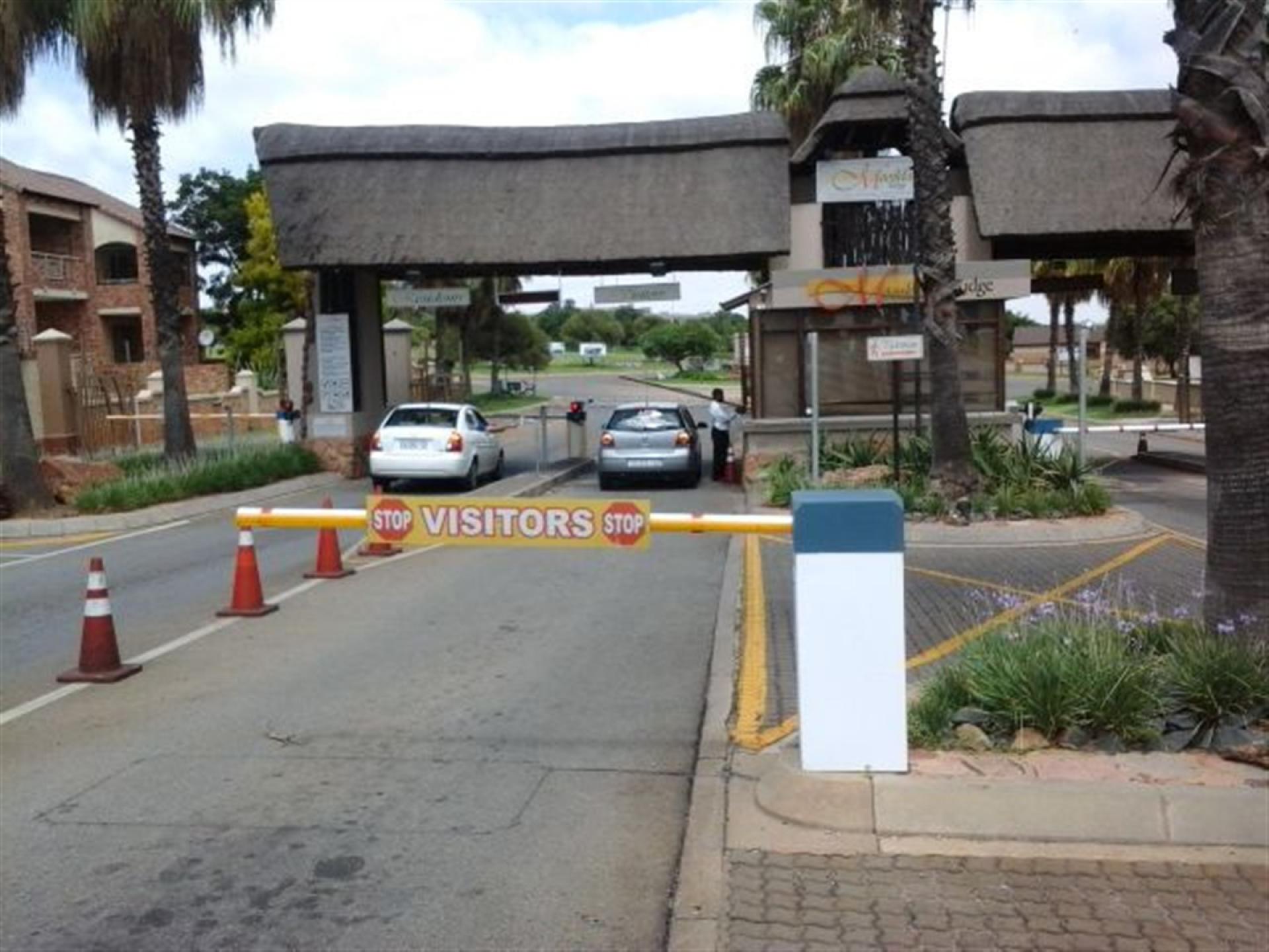 Front View of property in Mooikloof Ridge