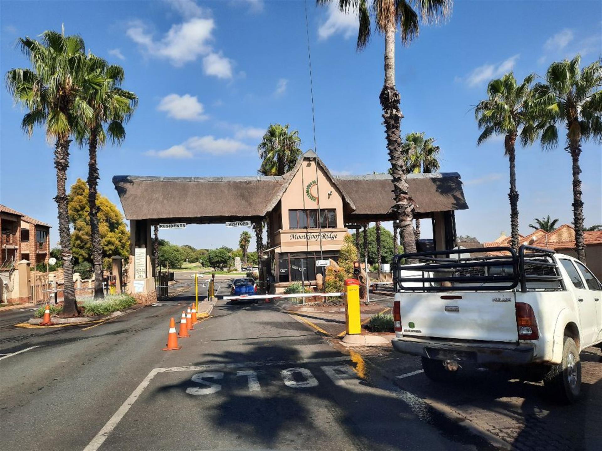 Front View of property in Mooikloof Ridge