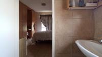 Main Bathroom - 4 square meters of property in Olievenhoutbos