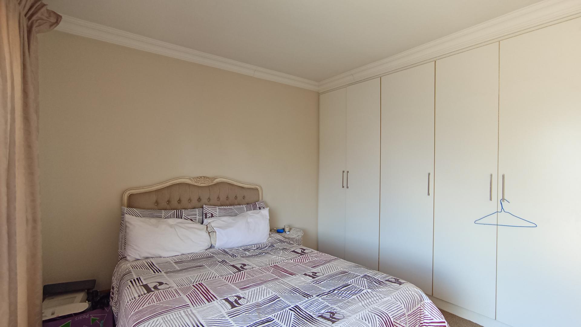 Bed Room 2 - 17 square meters of property in Savanna Hills Estate