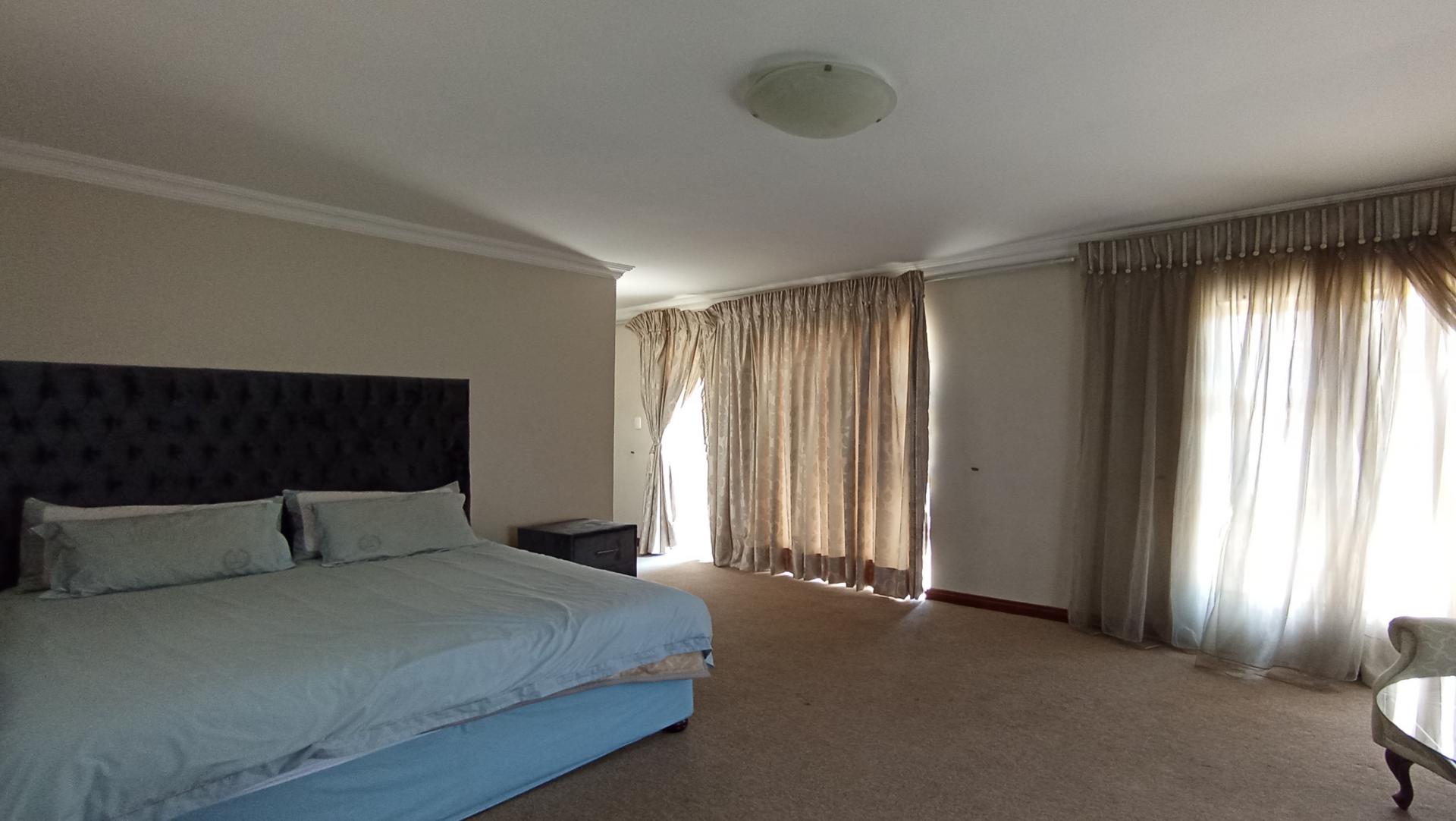 Main Bedroom - 55 square meters of property in Savanna Hills Estate