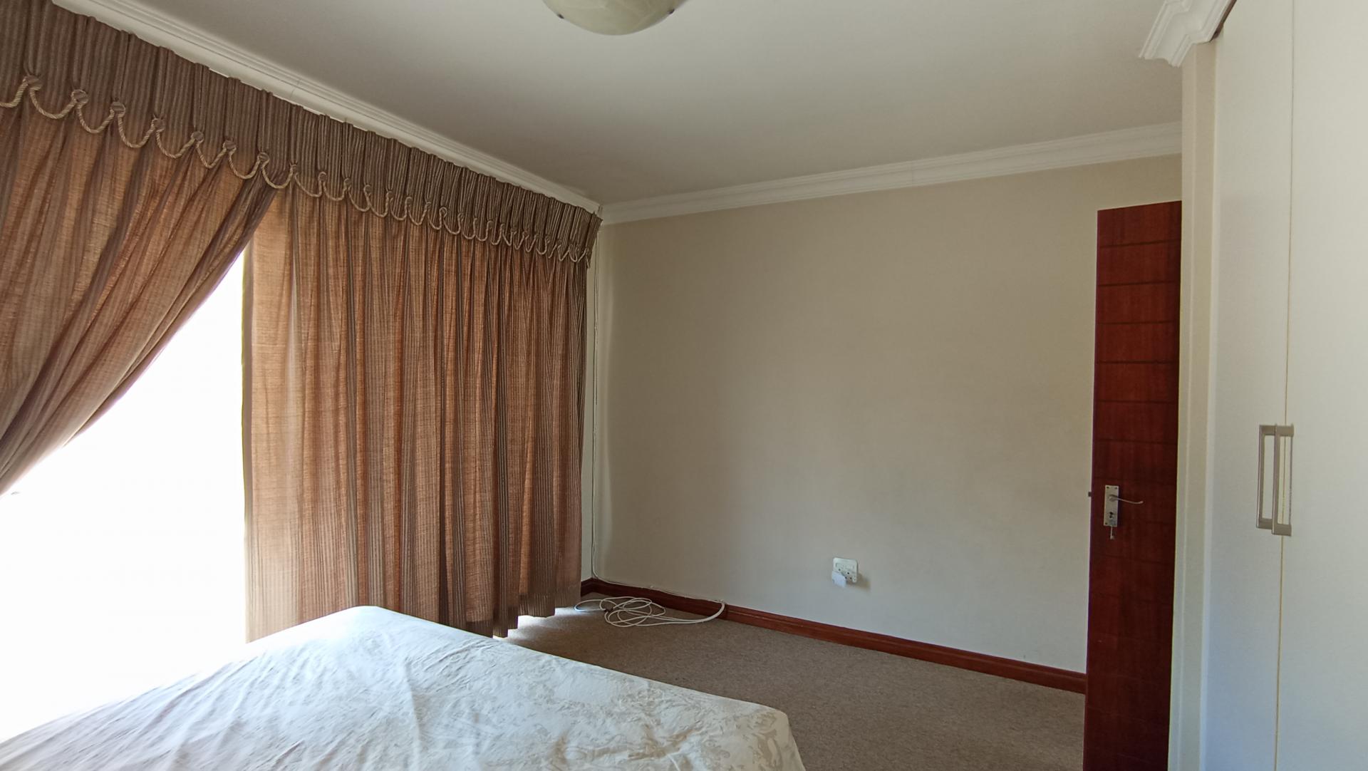 Bed Room 4 - 17 square meters of property in Savanna Hills Estate