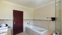 Main Bathroom - 13 square meters of property in Savanna Hills Estate