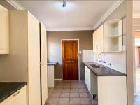 2 Bedroom 2 Bathroom Simplex for Sale for sale in South Crest