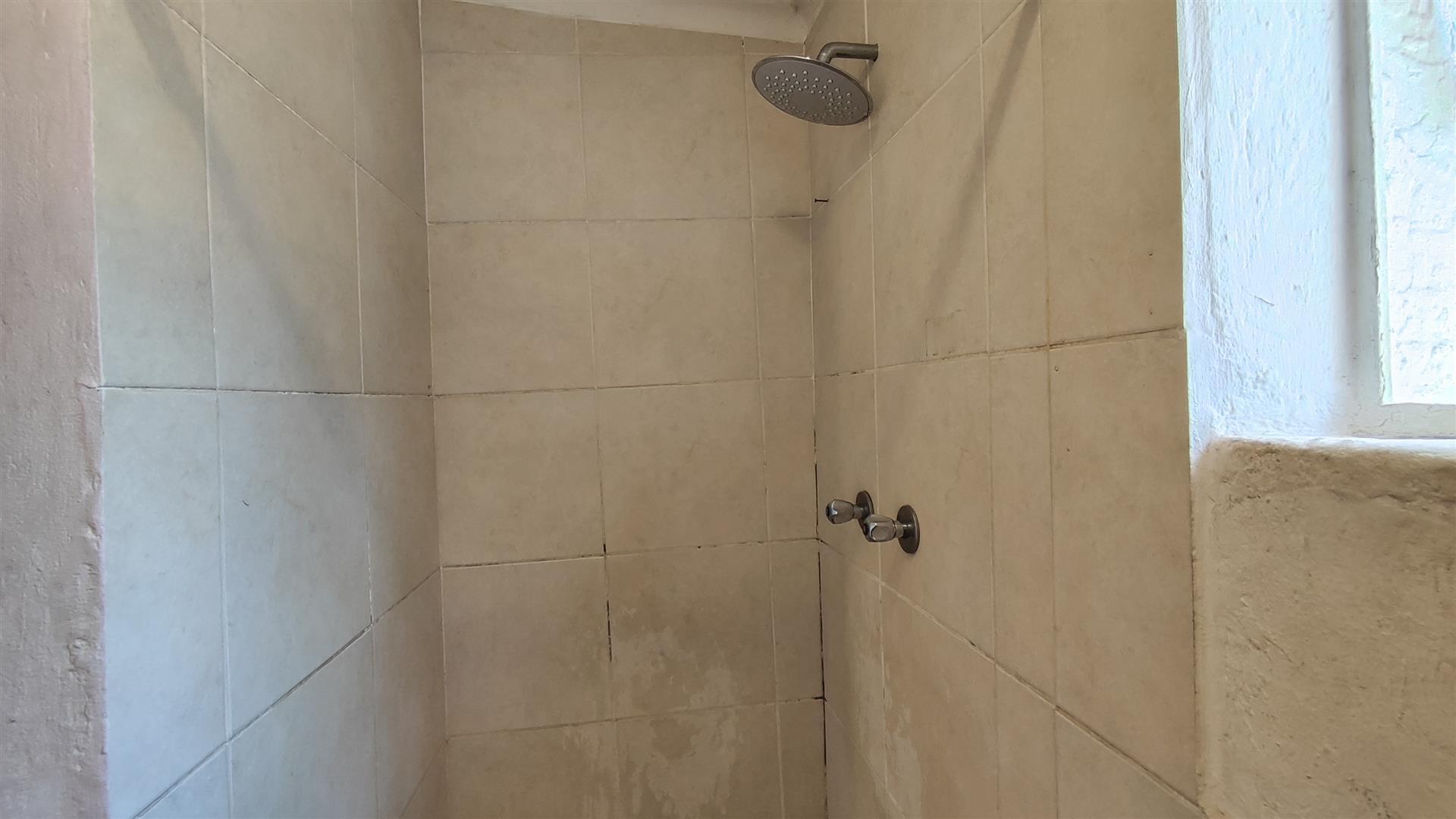 Flatlet - 31 square meters of property in Klopperpark