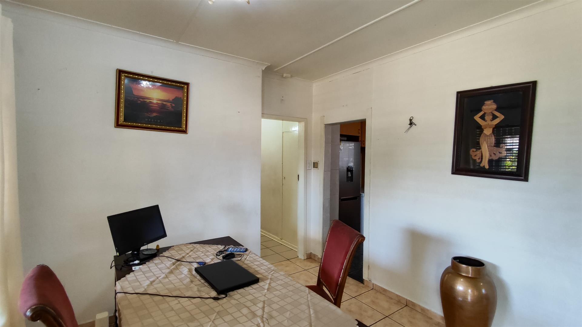 Dining Room - 12 square meters of property in Klopperpark