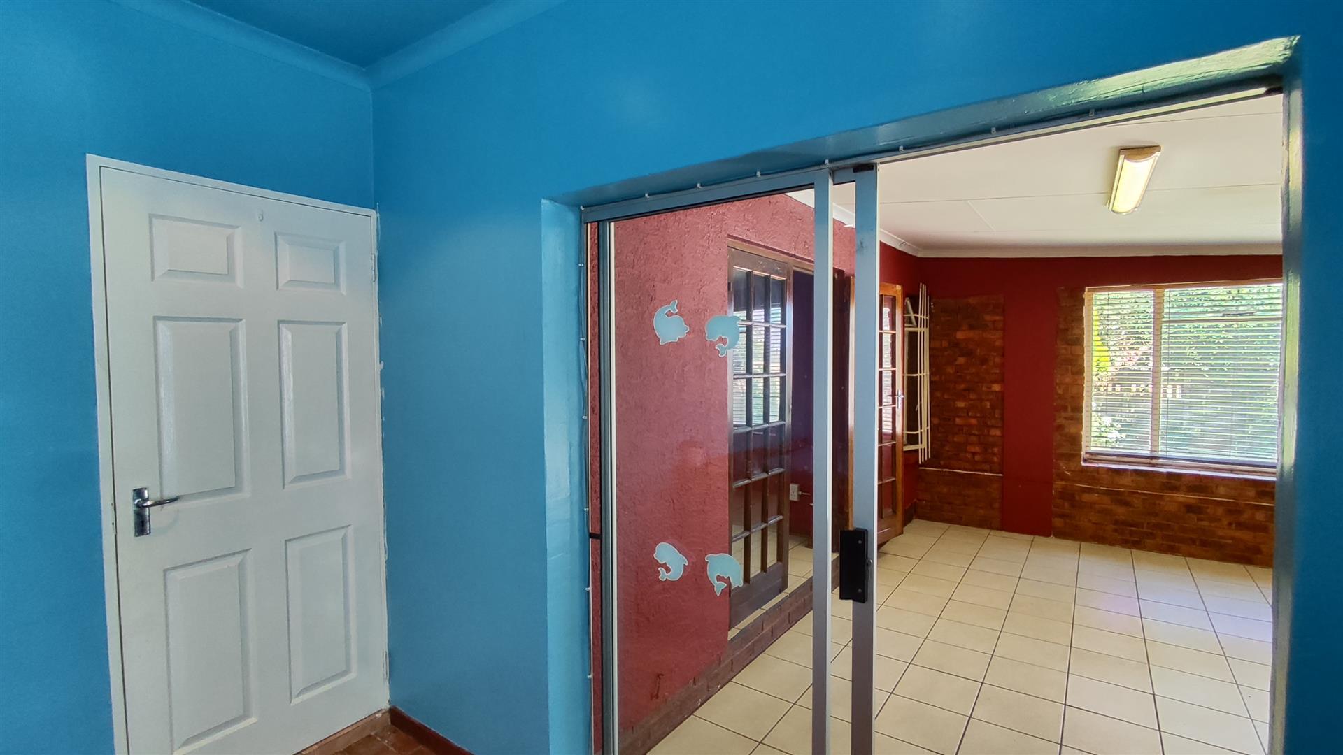 Entertainment - 73 square meters of property in Klopperpark