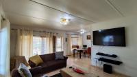 Lounges - 26 square meters of property in Klopperpark