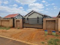 3 Bedroom 2 Bathroom House to Rent for sale in Rosslyn