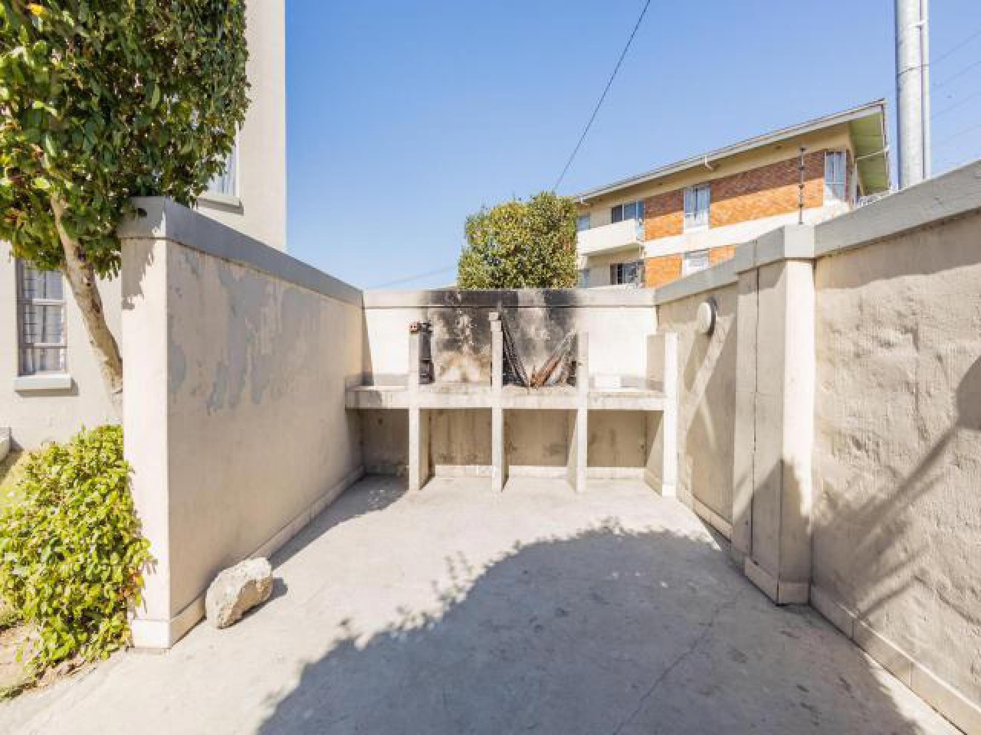 Entertainment of property in Klipkop