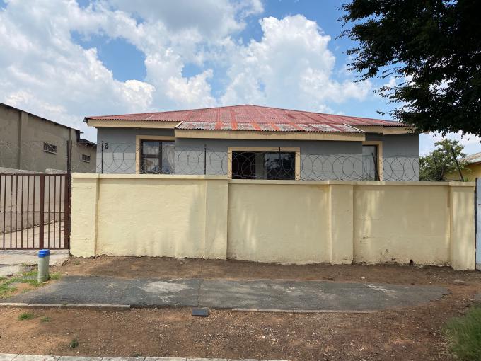 2 Bedroom House for Sale For Sale in Forest Hill - JHB - MR620922