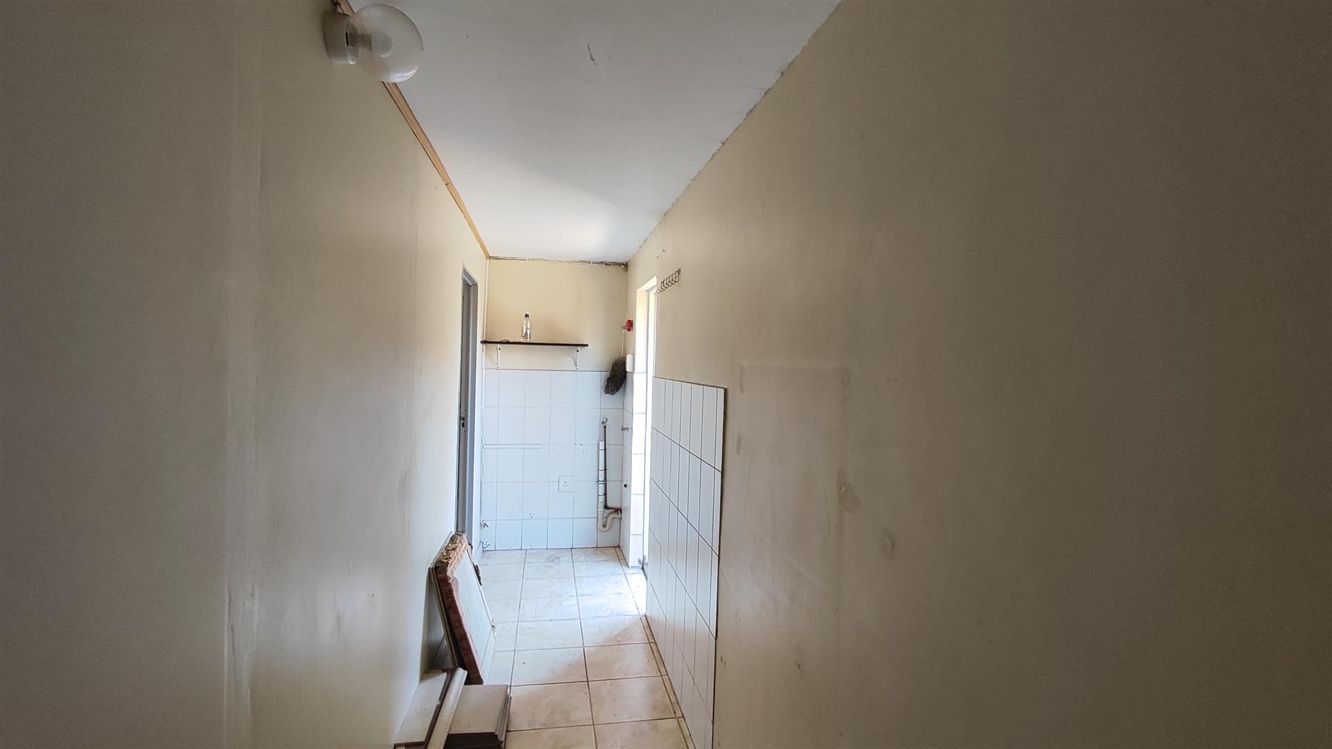 Spaces - 23 square meters of property in Bonaero Park