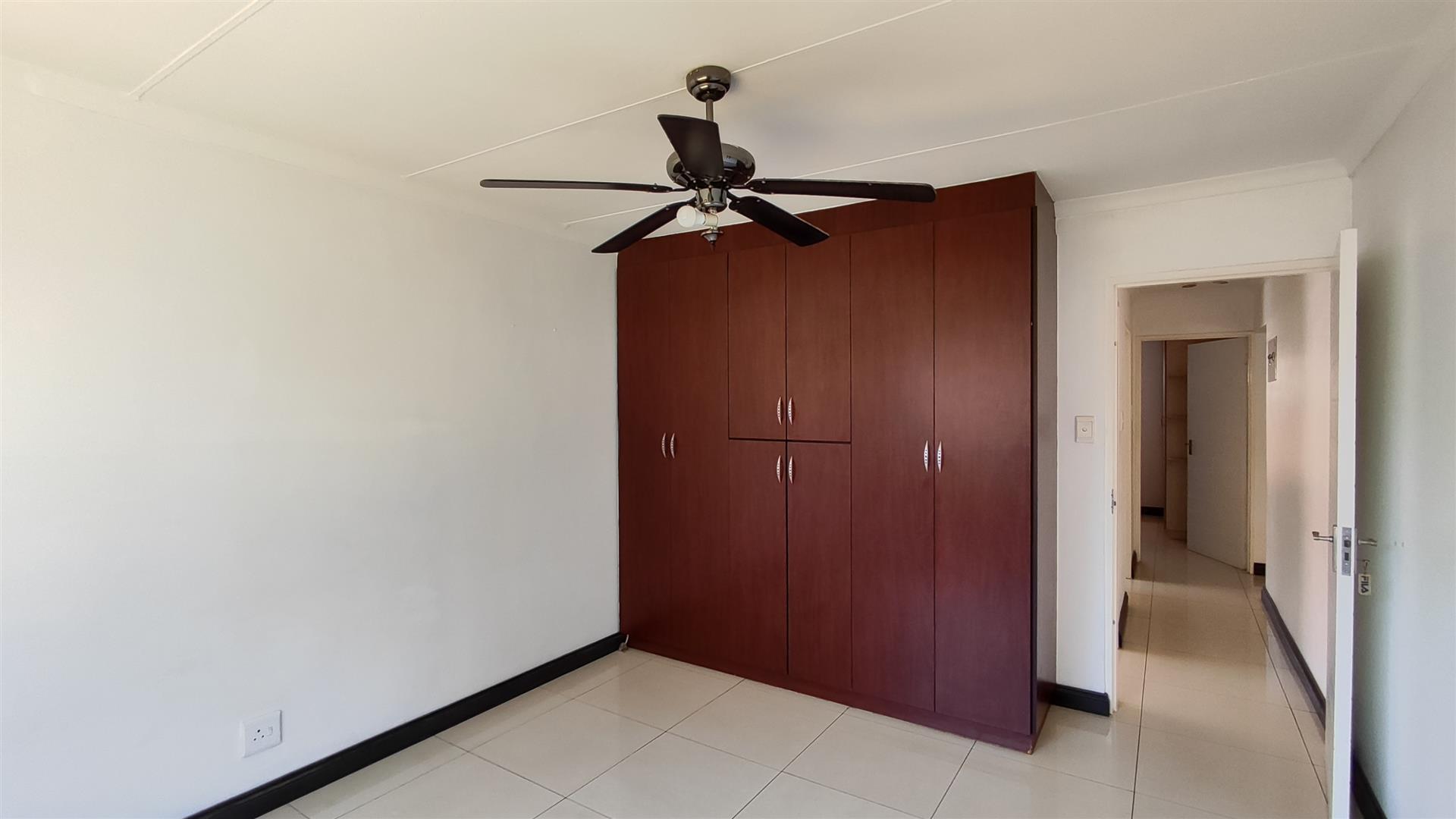 Bed Room 3 - 23 square meters of property in Bonaero Park