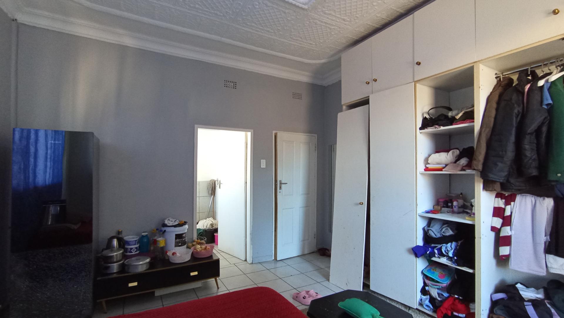 Bed Room 3 - 20 square meters of property in Orange Grove