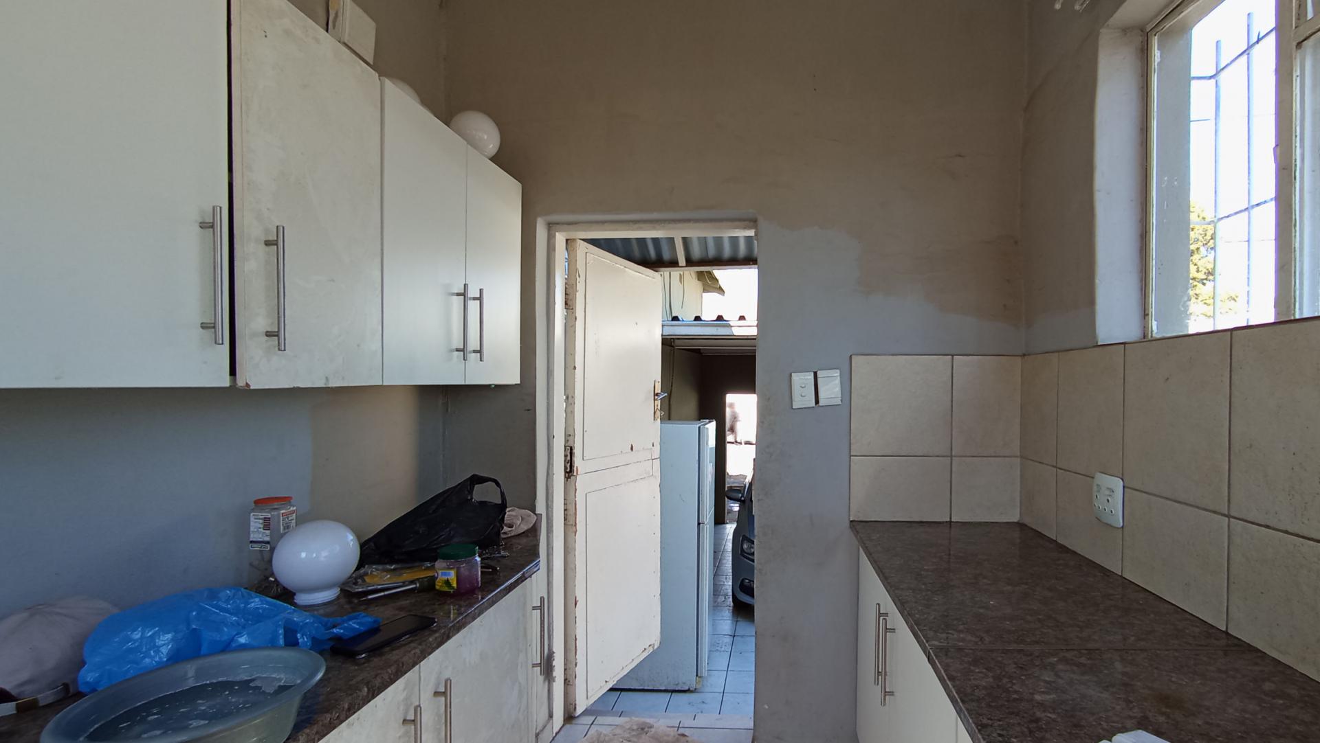 Scullery - 8 square meters of property in Orange Grove