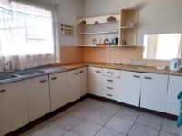 Kitchen of property in Mountain View - PE